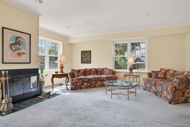 75 W Hartsdale Avenue 8, Hartsdale, NY 10530