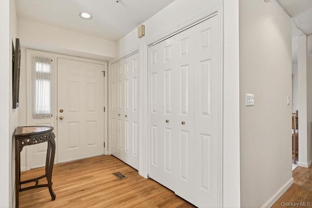 75 W Hartsdale Avenue 8, Hartsdale, NY 10530