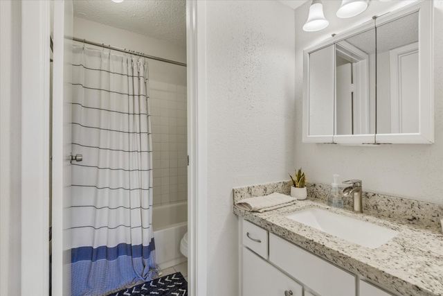 260 El Dorado Boulevard 2708, Houston, TX 77598