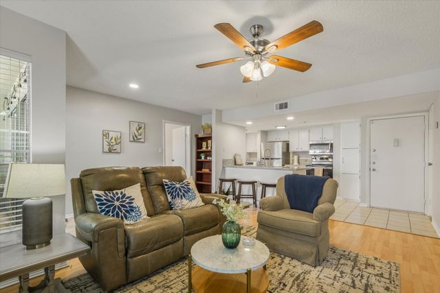 260 El Dorado Boulevard 2708, Houston, TX 77598