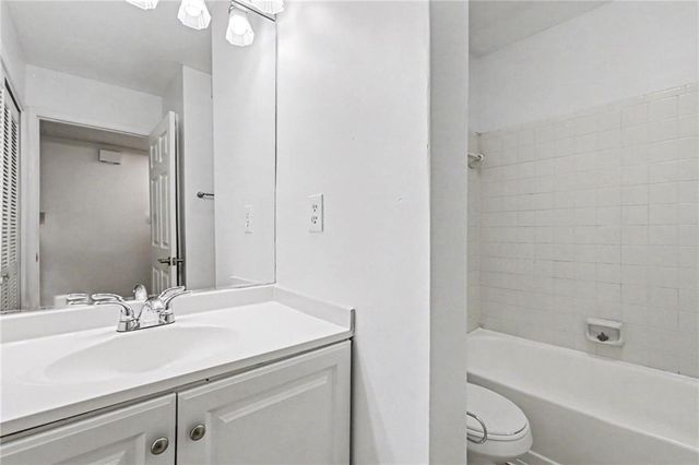 3960 Riverlook Parkway SE 203, Marietta, GA 30067