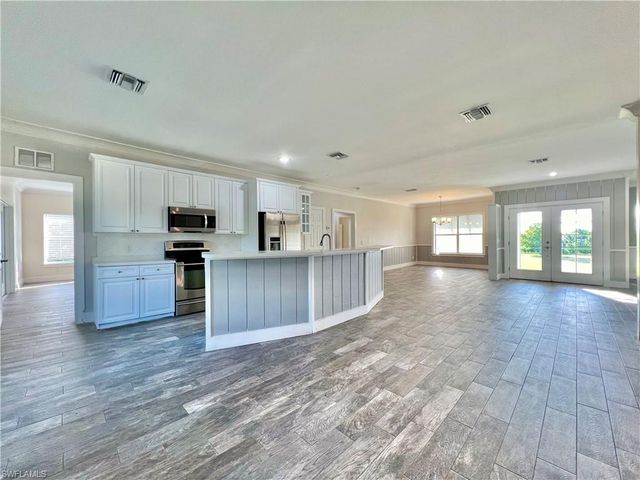 11380 Trinity PL, Naples, FL 34114