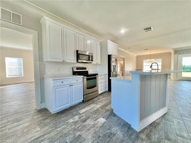 11380 Trinity PL, Naples, FL 34114
