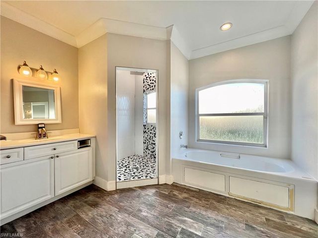 11380 Trinity PL, Naples, FL 34114