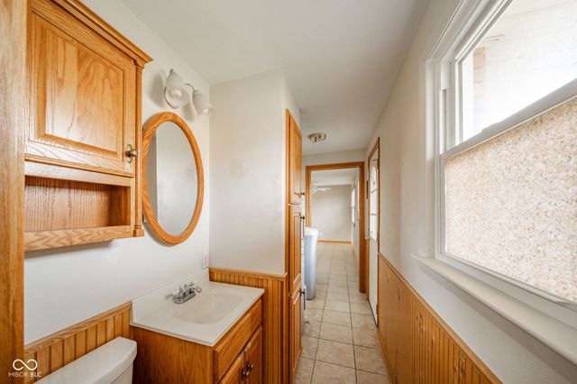 228 E 600 N, Alexandria, IN 46001