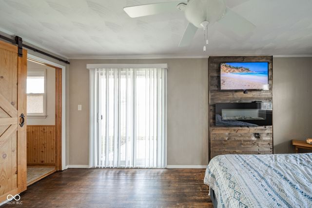228 E 600 N, Alexandria, IN 46001