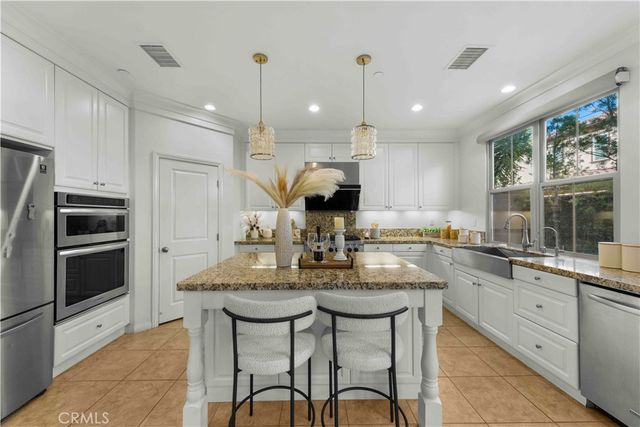 126 Saybrook, Irvine, CA 92620
