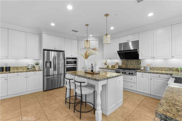 126 Saybrook, Irvine, CA 92620