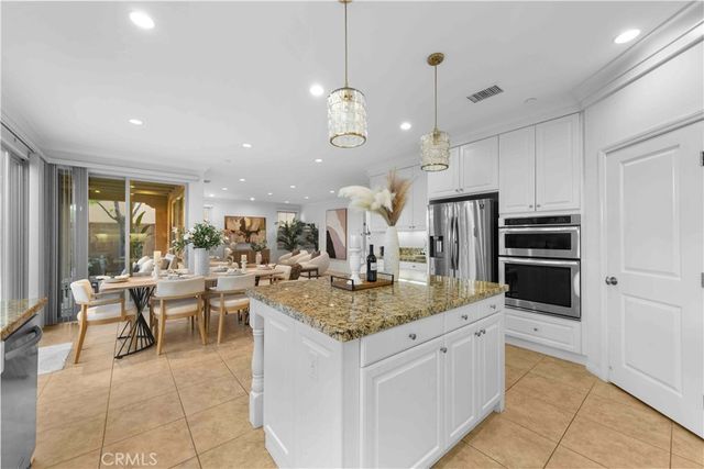 126 Saybrook, Irvine, CA 92620