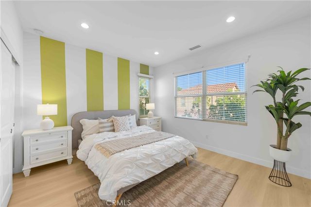 126 Saybrook, Irvine, CA 92620