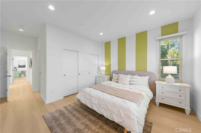 126 Saybrook, Irvine, CA 92620