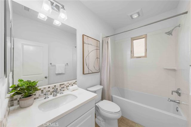 126 Saybrook, Irvine, CA 92620