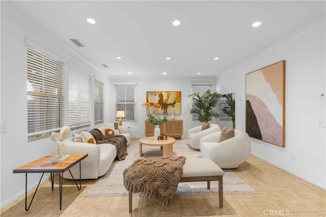 126 Saybrook, Irvine, CA 92620
