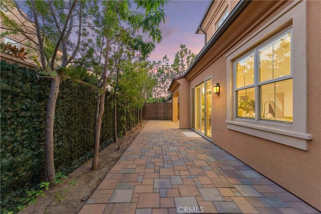 126 Saybrook, Irvine, CA 92620