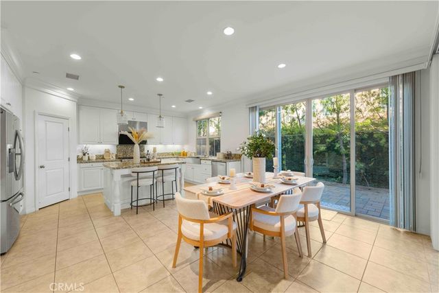 126 Saybrook, Irvine, CA 92620