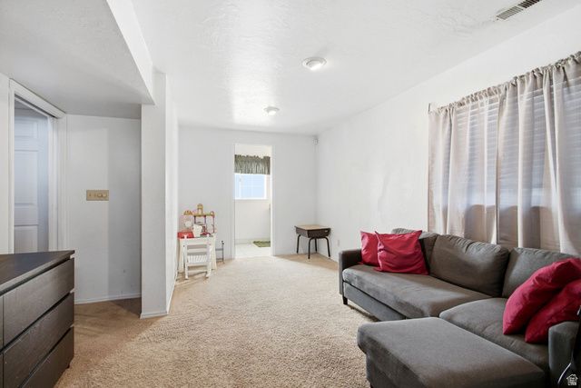 5703 S 4025 W, Roy, UT 84067