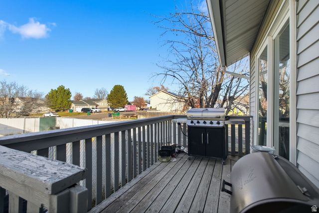 5703 S 4025 W, Roy, UT 84067