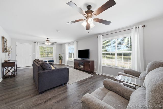 15802 S Elwood Avenue, Glenpool, OK 74033