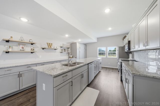 15802 S Elwood Avenue, Glenpool, OK 74033