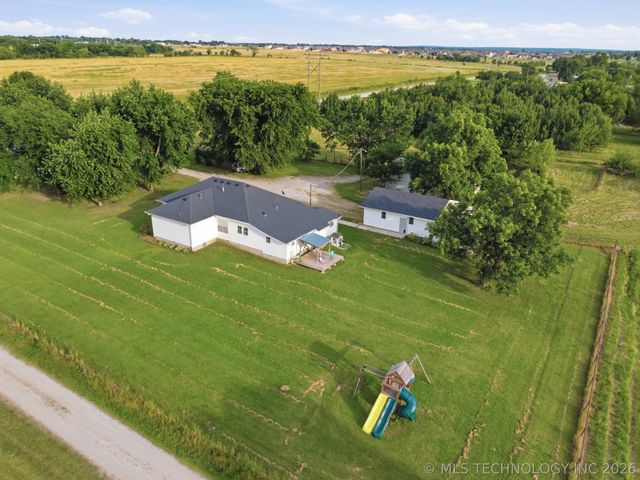 15802 S Elwood Avenue, Glenpool, OK 74033