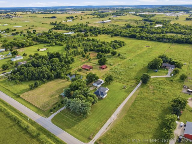 15802 S Elwood Avenue, Glenpool, OK 74033
