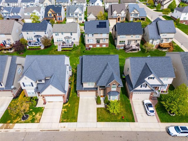 27492 Belgrave Place, Novi, MI 48374