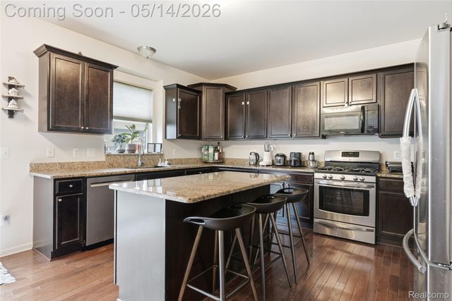 27492 Belgrave Place, Novi, MI 48374