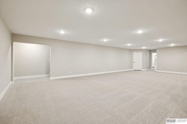 18410 Sycamore Drive, Gretna, NE 68028