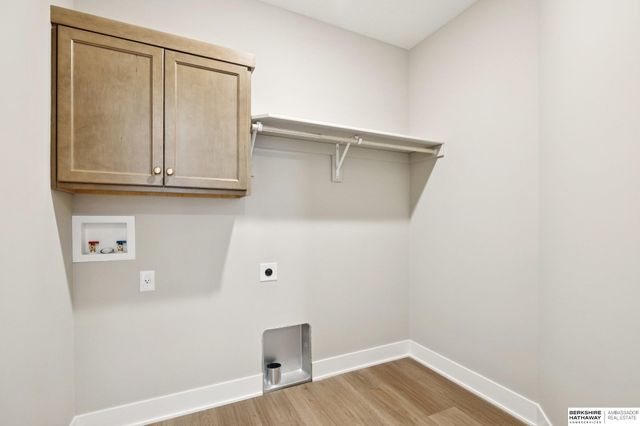 18410 Sycamore Drive, Gretna, NE 68028