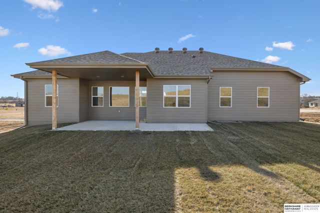 18410 Sycamore Drive, Gretna, NE 68028