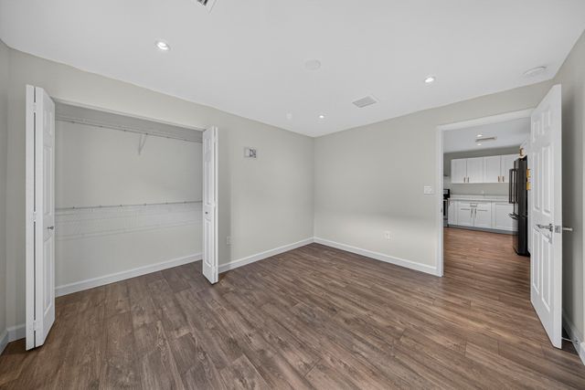 410 NE 34TH Street, Oakland Park, FL 33334