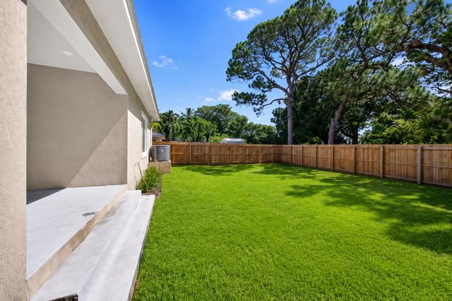 410 NE 34TH Street, Oakland Park, FL 33334