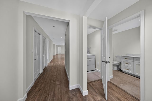 410 NE 34TH Street, Oakland Park, FL 33334