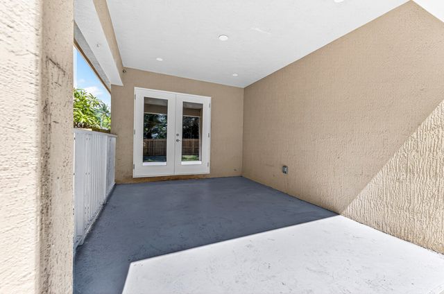 410 NE 34TH Street, Oakland Park, FL 33334
