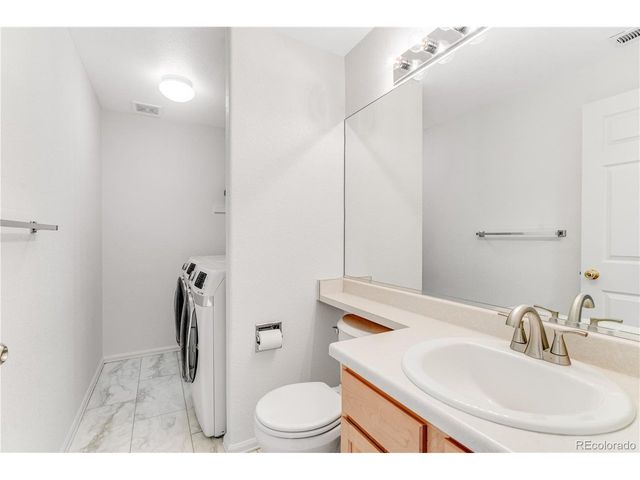 11589 River Run Cir, Commerce City, CO 80640