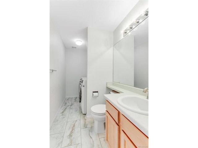 11589 River Run Cir, Commerce City, CO 80640