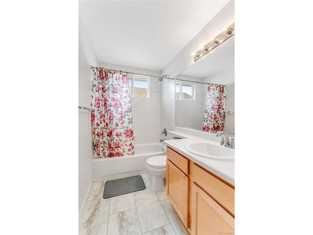 11589 River Run Cir, Commerce City, CO 80640