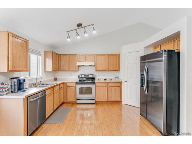 11589 River Run Cir, Commerce City, CO 80640