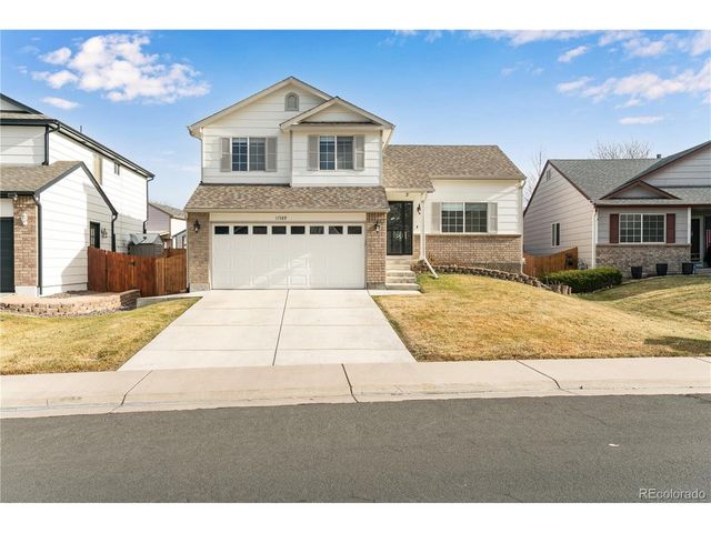 11589 River Run Cir, Commerce City, CO 80640