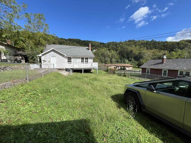 324 Yaden Street, Cumberland, KY 40823