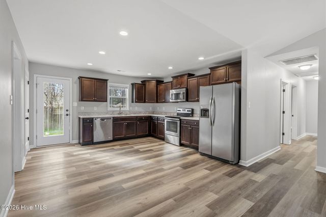 104 Cypress Court, Jacksonville, NC 28540