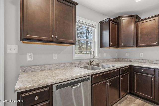 104 Cypress Court, Jacksonville, NC 28540