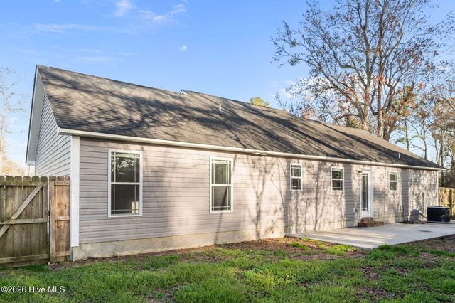 104 Cypress Court, Jacksonville, NC 28540