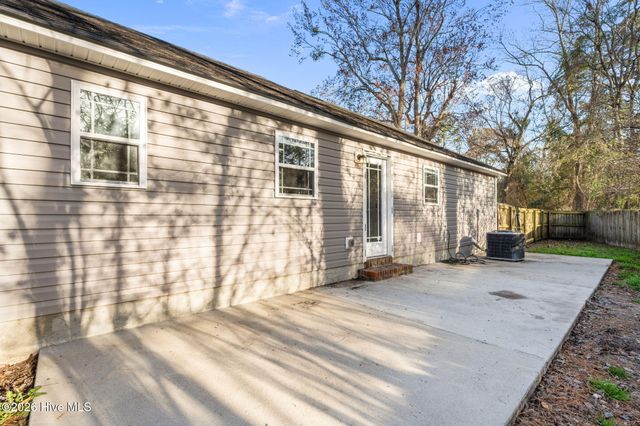 104 Cypress Court, Jacksonville, NC 28540