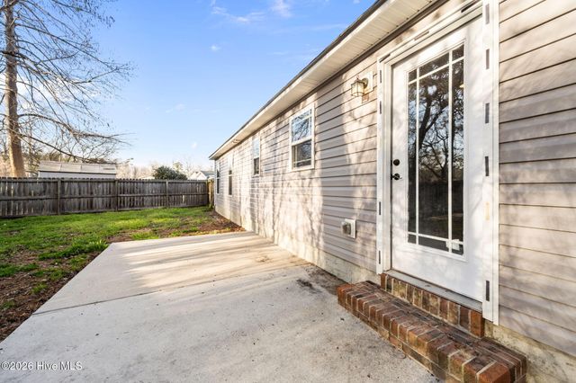 104 Cypress Court, Jacksonville, NC 28540