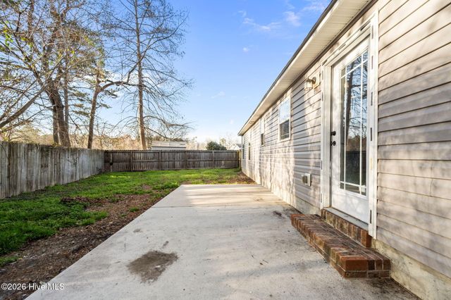 104 Cypress Court, Jacksonville, NC 28540