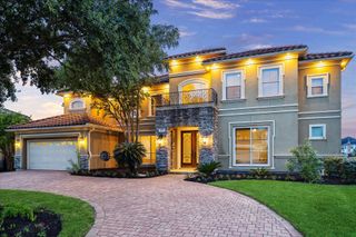 2050 Diamond Springs Drive, Houston, TX 77077