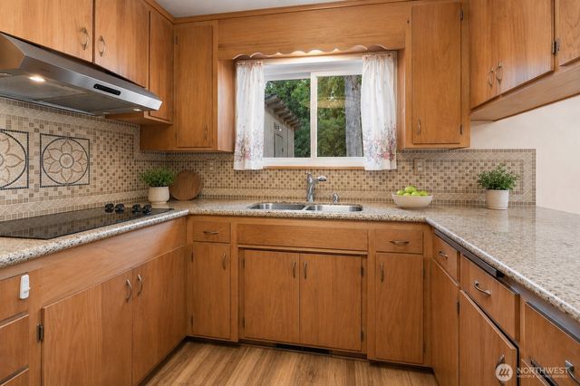 10406 55th Avenue S, Seattle, WA 98178