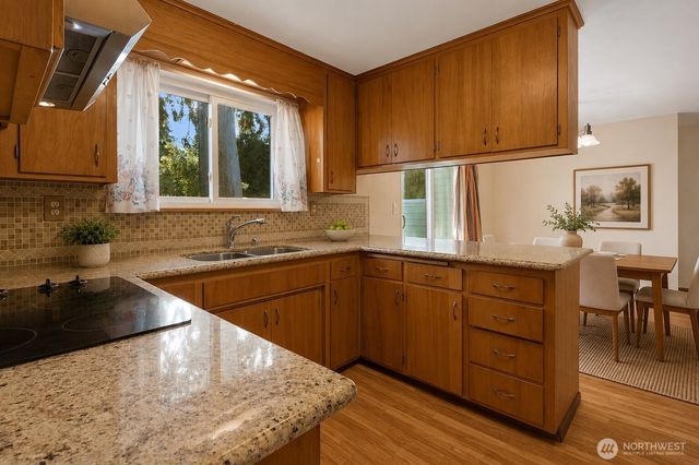 10406 55th Avenue S, Seattle, WA 98178