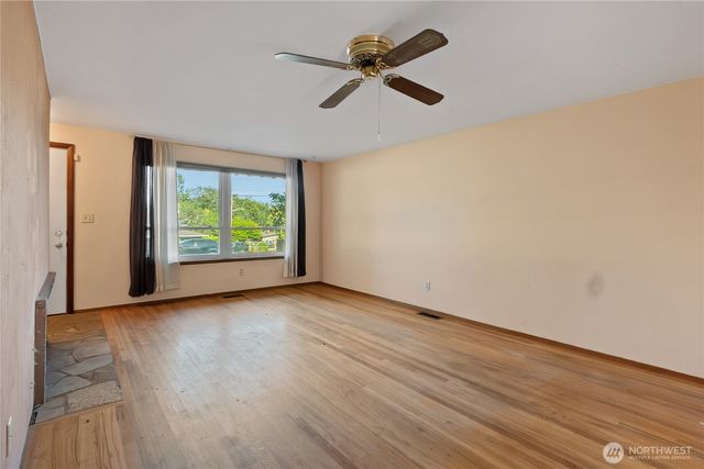 10406 55th Avenue S, Seattle, WA 98178